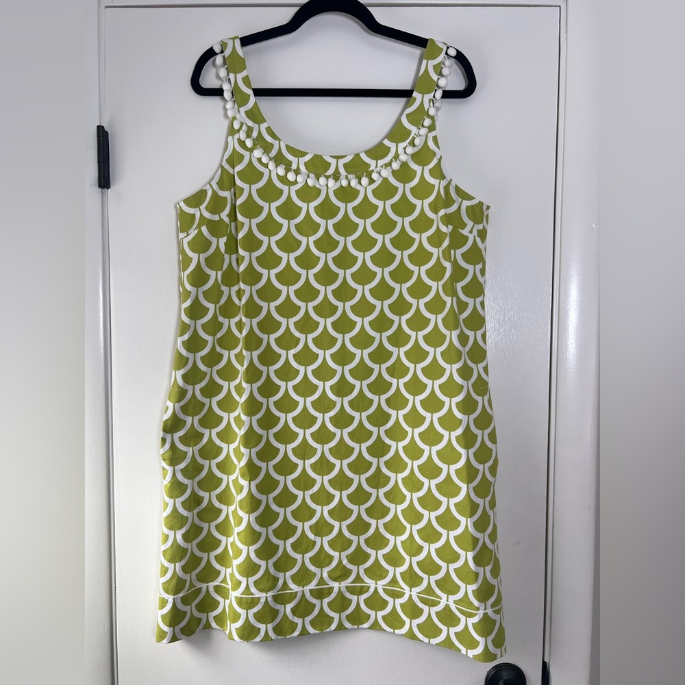 🆕 Sara Campbell Tank Shift Dress Green White Geometric Pom Pom Preppy Modern